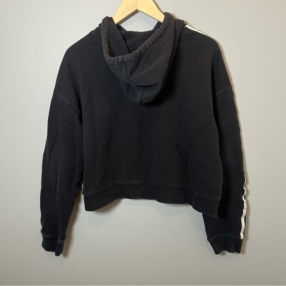 Adidas Cropped‎ Hoodie Women’s L Black 3 Stripe Sweatshirt Pullover Workout Gym - Picture 3 of 7
